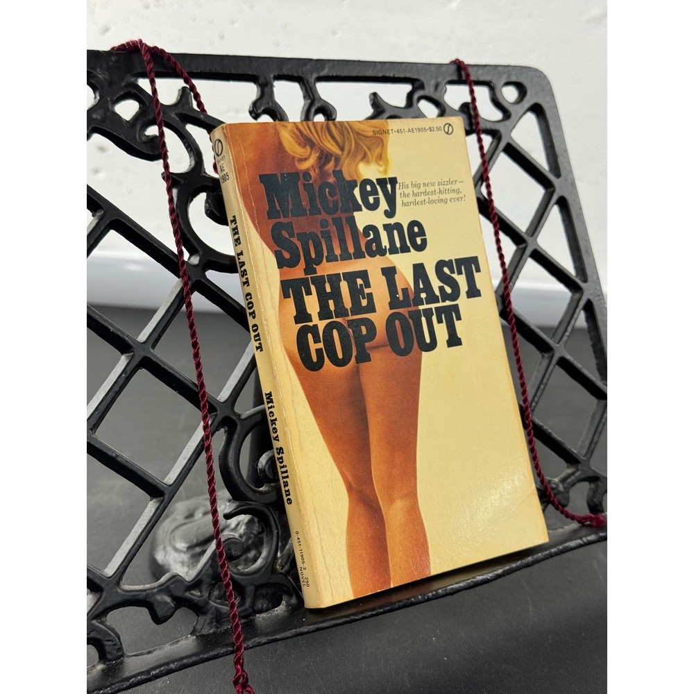 Mickey Spillane The Last Cop Out Vintage 1973 Signet Paperback First Printing